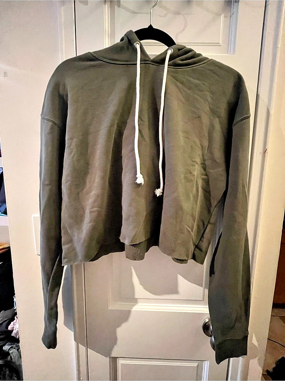 Wild Fable Cropped Pullover Hoodie in Green Like New